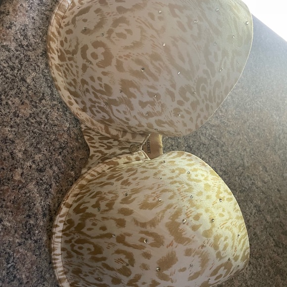 VS bra - Picture 2 of 3